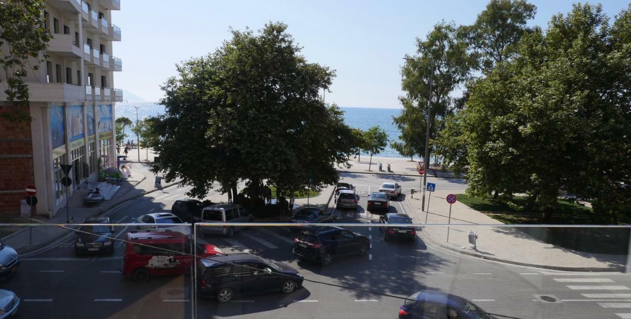 H&M Hotel Vlorë Exterior foto